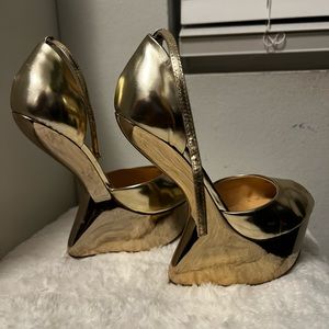 Giuseppe Zanotti metallic gold curve heels